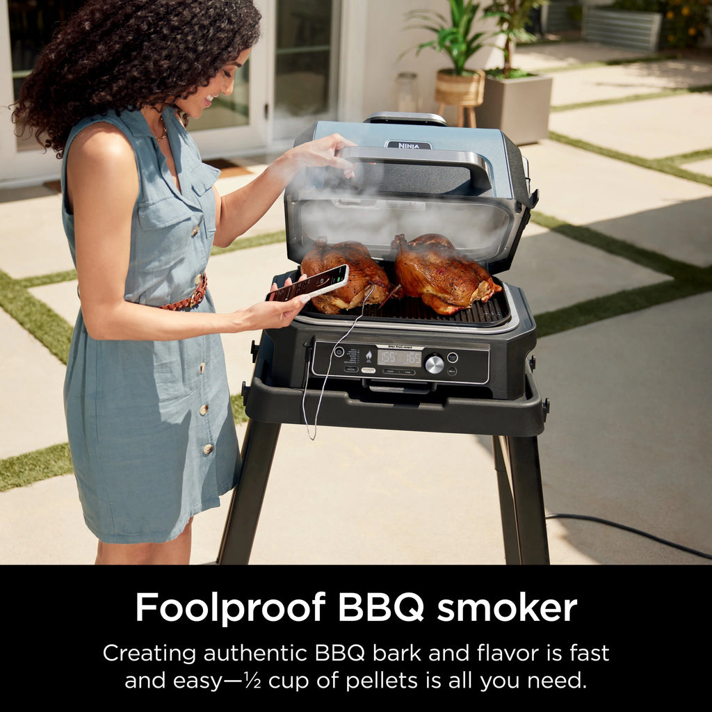 7-in-1 Outdoor Grill & Smoker V768939