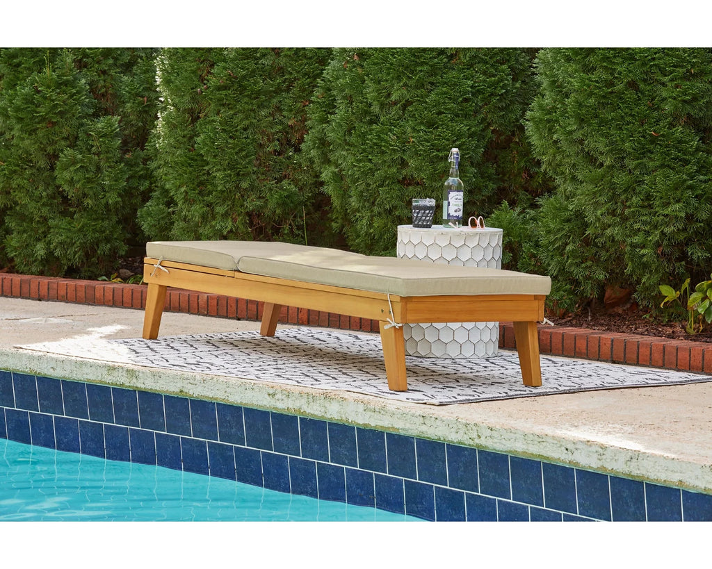 Light Brown Chaise Lounge with Cushion T612