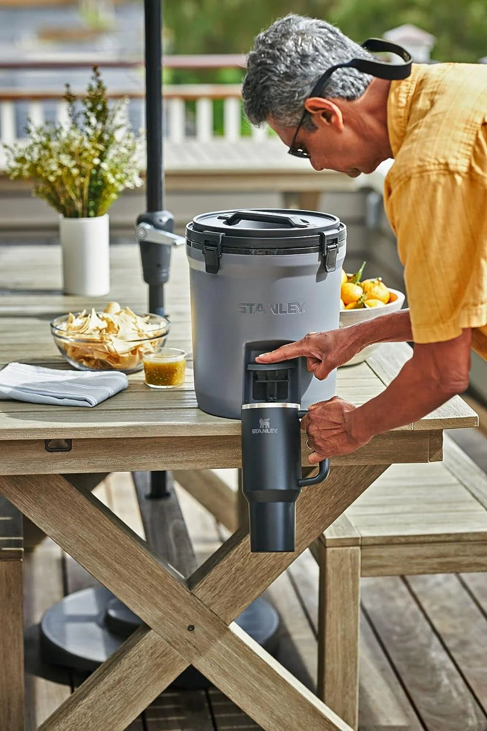 Stainless Steel Vacuum Insulated Tumbler with Lid and Straw I3316