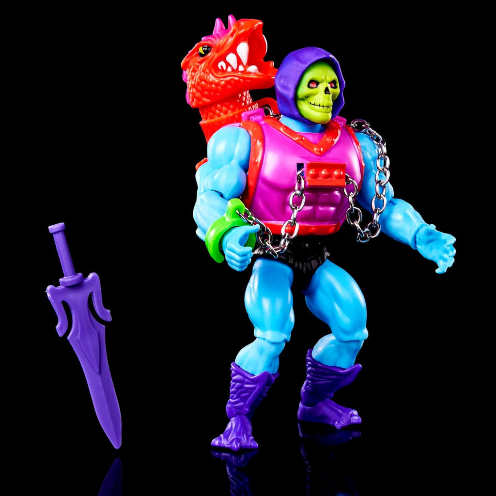 Deluxe Dragon Blast Skeletor 5.5-in Action Figure with Accessories S310002