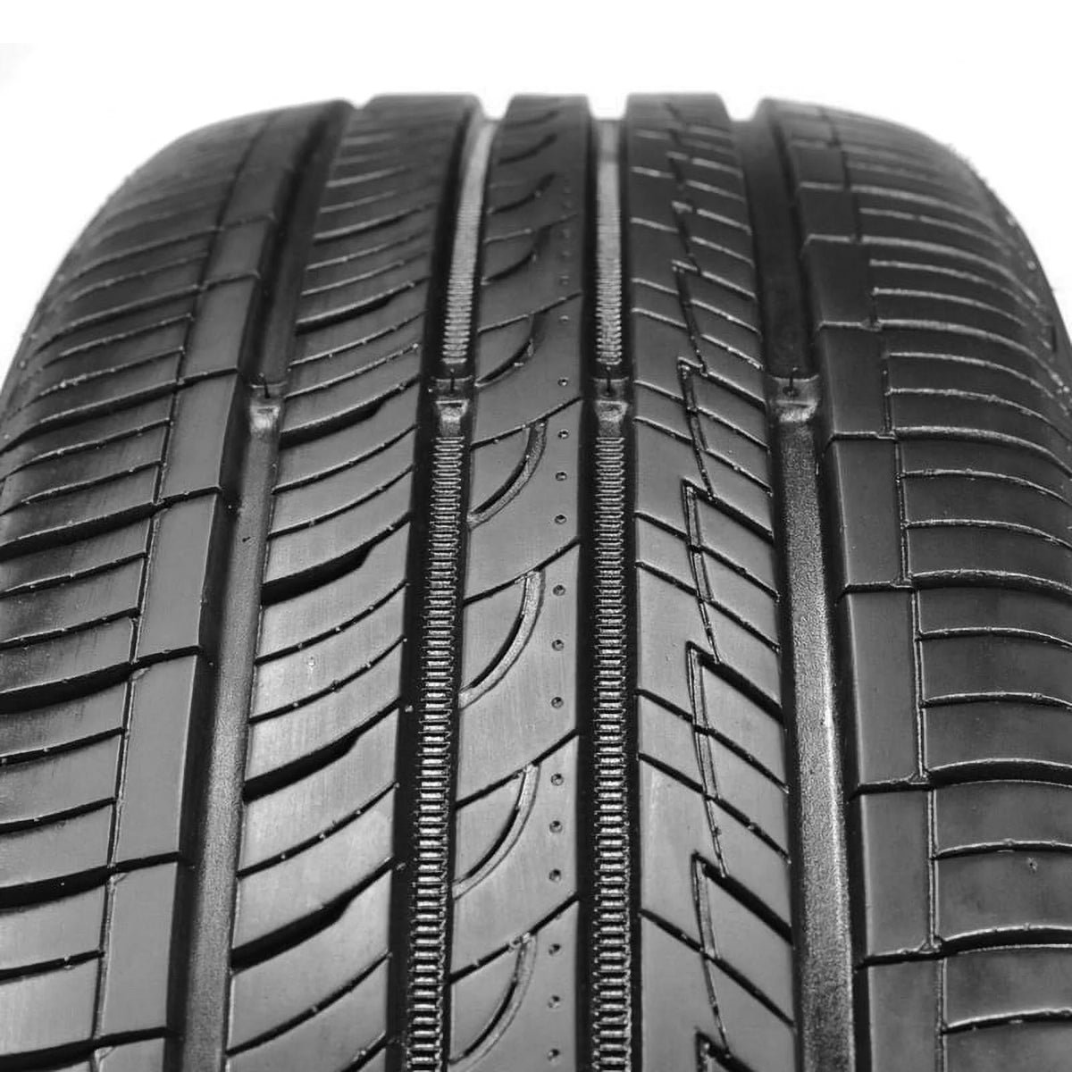 235/65R17 104H All Season Tire X31495