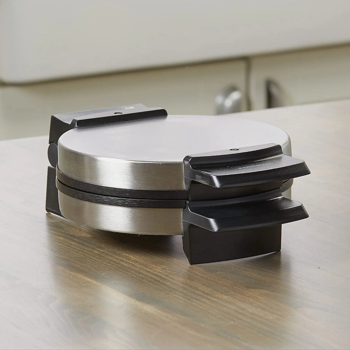 Stainless Steel Belgian Waffle Maker W372