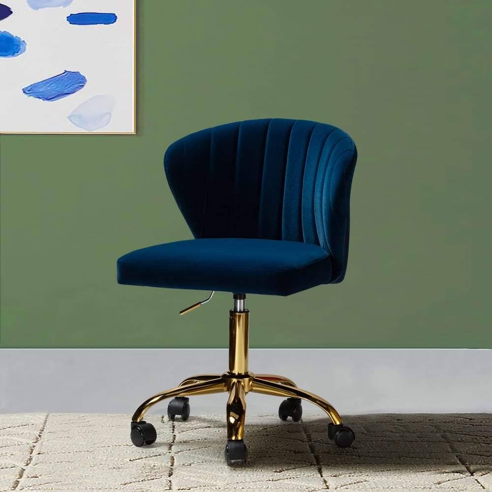 Ivory Swivel Task Chair Q606