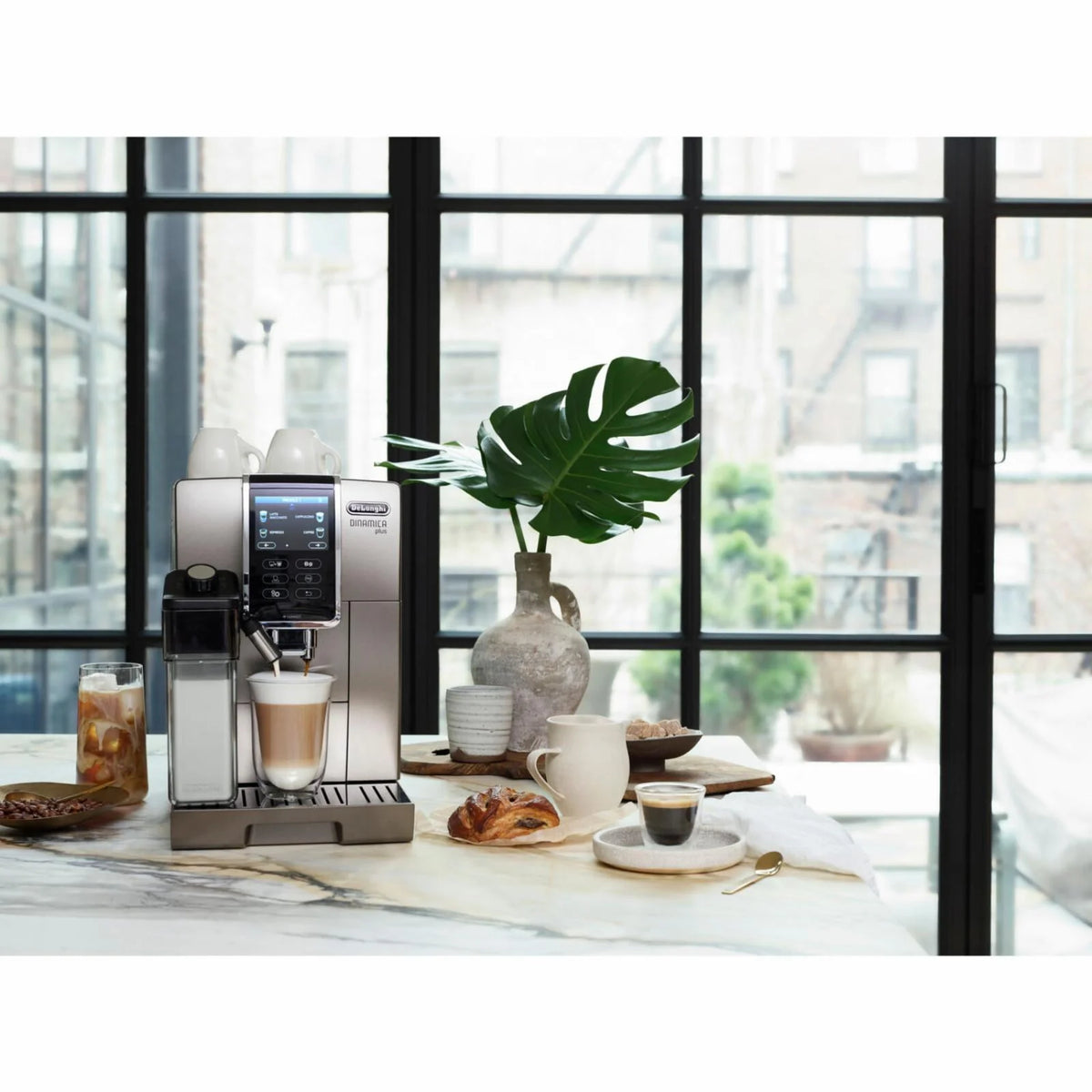 Smart Coffee and Espresso Machine with Automatic Milk Frother A93231